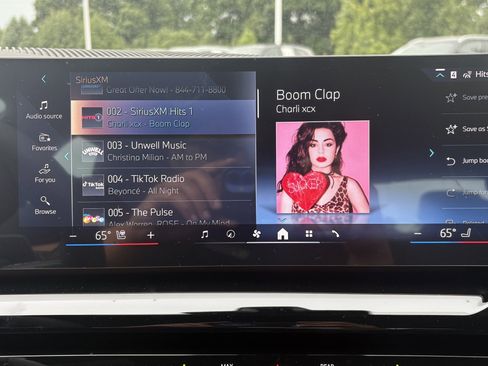 Used 2026 BMW 530i xDrive w/ M Sport Package image 22