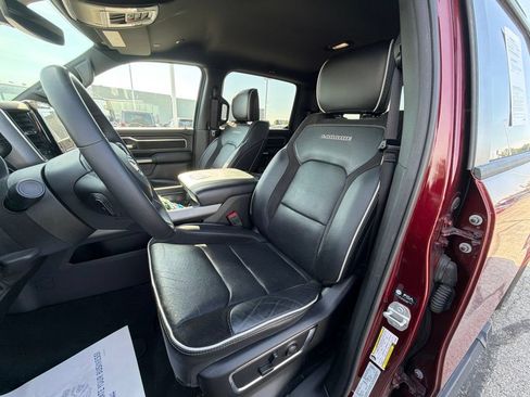 Used 2025 RAM 1500 Laramie w/ Sport Appearance Package AWD/4WD image 9