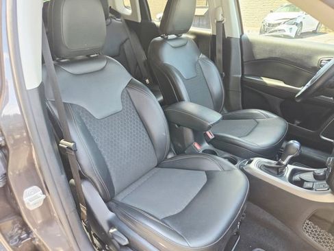 Used 2021 Jeep Compass Latitude w/ Convenience Group image 17