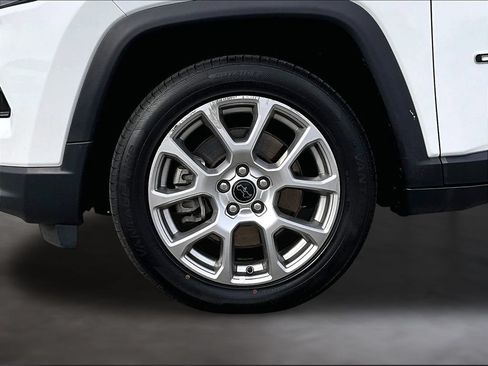 Used 2025 Jeep Compass Limited AWD/4WD image 10