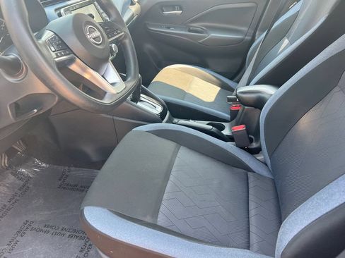 Used 2024 Nissan Versa SV FWD image 14