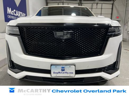 Used 2021 Cadillac Escalade ESV Sport Platinum w/ LPO, ONYX Package image 10