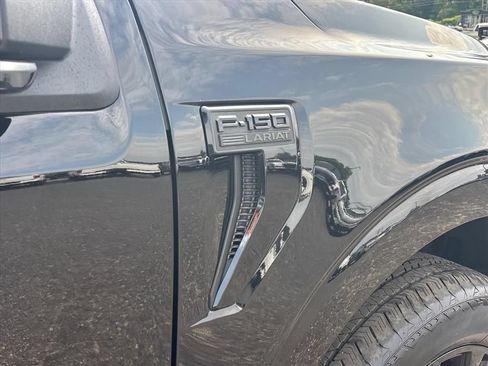 Used 2024 Ford F150 Lariat w/ Equipment Group 502A High AWD/4WD image 11
