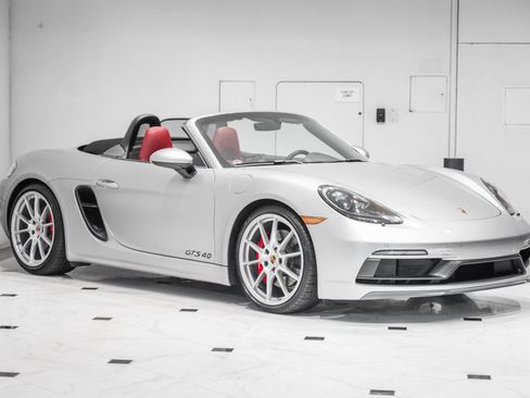 Used 2024 Porsche 718 Boxster GTS RWD image 3