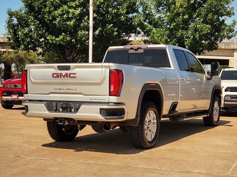 Used 2020 GMC Sierra 3500 Denali w/ Denali Ultimate Package AWD/4WD image 3