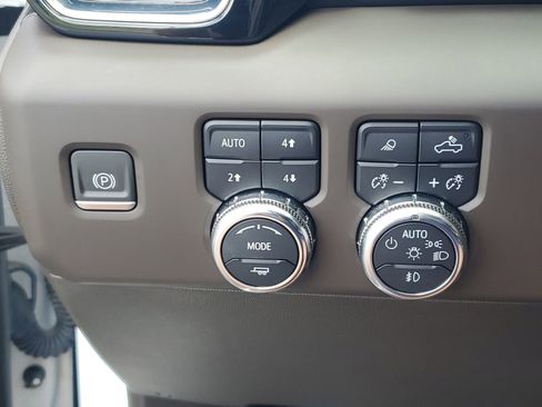 Used 2024 GMC Sierra 1500 Denali w/ Denali Reserve Package image 29