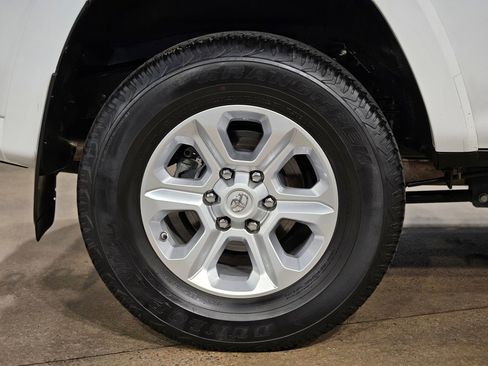 Used 2021 Toyota 4Runner SR5 Premium w/ Moonroof Package image 17