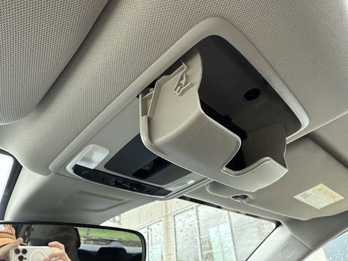 Certified 2025 Honda CR-V EX image 28