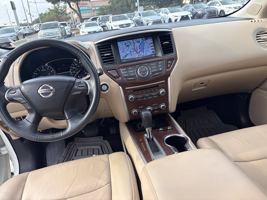Used 2018 Nissan Pathfinder Platinum FWD image 19