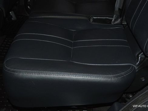 Used 2015 Land Rover LR4 HSE image 29