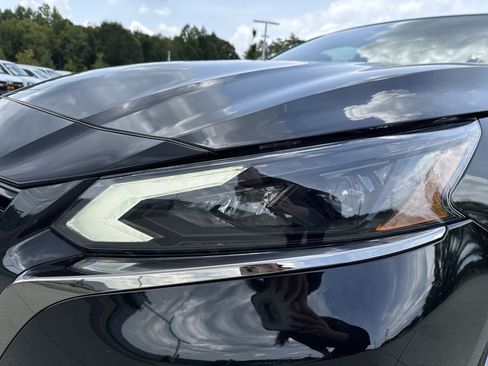 Used 2024 Nissan Altima 2.0 SR FWD image 6