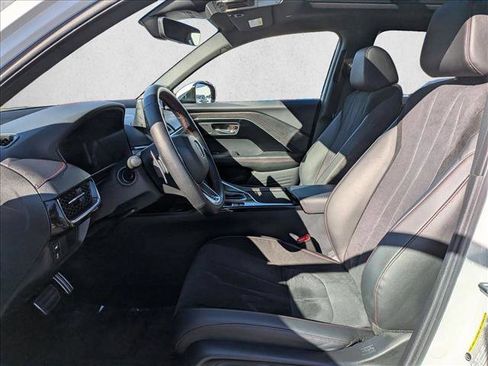 Used 2025 Acura ADX A-Spec image 17