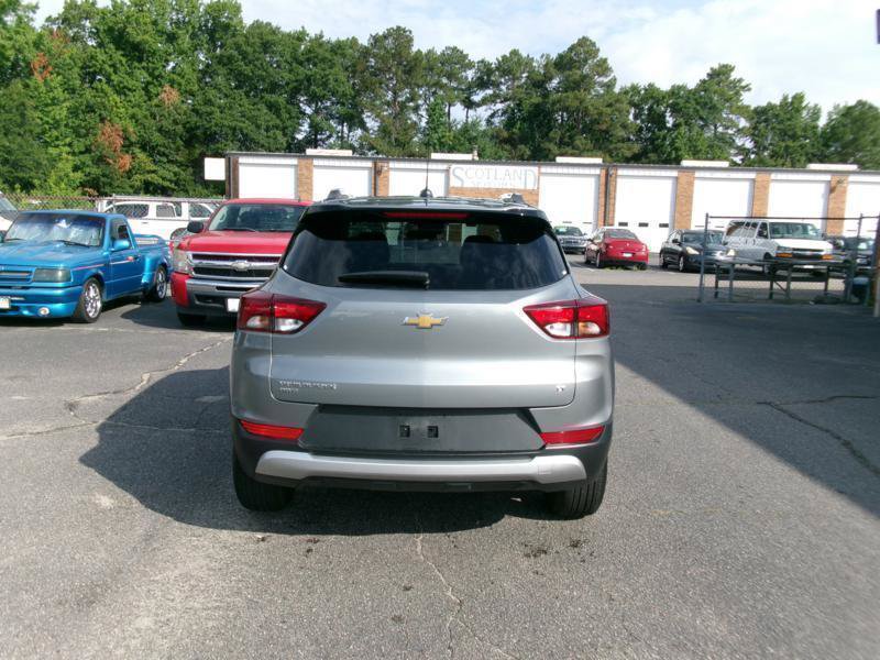 Used 2025 Chevrolet TrailBlazer LT AWD/4WD image 7