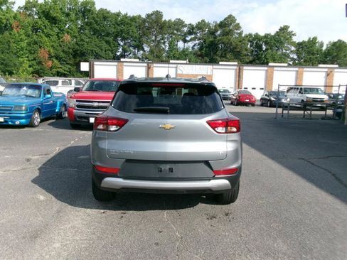 Used 2025 Chevrolet TrailBlazer LT AWD/4WD image 7