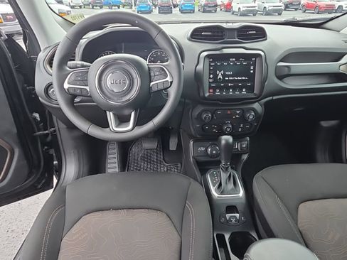 Used 2023 Jeep Renegade Latitude AWD/4WD image 25