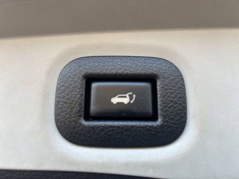 Used 2014 Nissan Rogue SV w/ SV Premium Package image 26