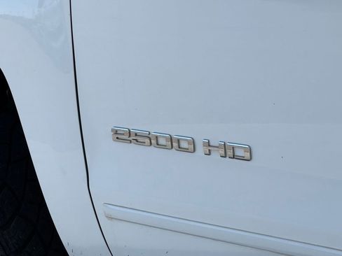 Used 2015 Chevrolet Silverado 2500 LT w/ LT Convenience Package image 5