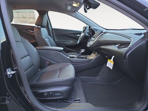 New 2025 Chevrolet Malibu LT w/ Midnight Edition image 30