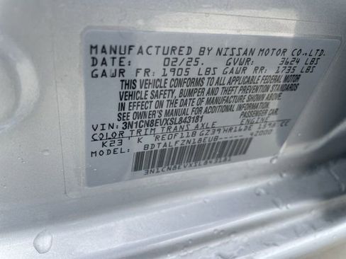 Used 2025 Nissan Versa SV FWD image 32