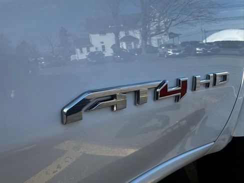 Used 2020 GMC Sierra 2500 AT4 w/ AT4 Premium Package image 31