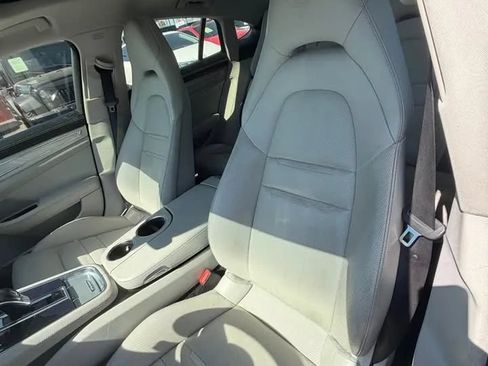 Used 2017 Porsche Panamera 4 AWD/4WD image 9