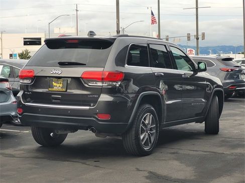 Certified 2019 Jeep Grand Cherokee Limited image 4