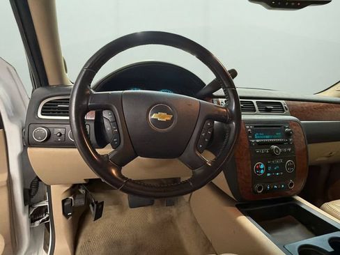 Used 2007 Chevrolet Tahoe LT w/ LT Preferred Equipment Group AWD/4WD image 12