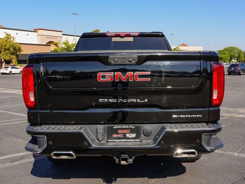 Used 2023 GMC Sierra 1500 Denali w/ Denali Reserve Package AWD/4WD image 12