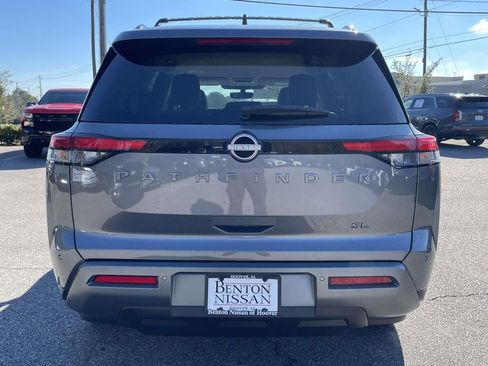 New 2026 Nissan Pathfinder SL image 3