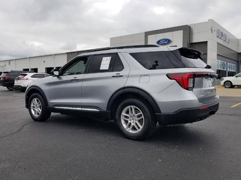 Certified 2025 Ford Explorer Active AWD/4WD image 5