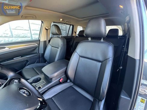 Used 2019 Volkswagen Atlas SE w/ Panoramic Sunroof Package FWD image 43
