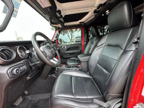 Used 2019 Jeep Wrangler Unlimited Sahara AWD/4WD image 21