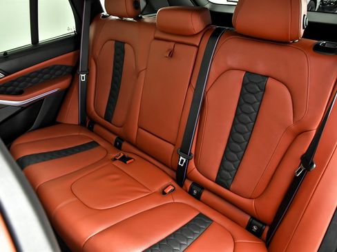 Used 2021 BMW X5 M w/ Competition Package image 28