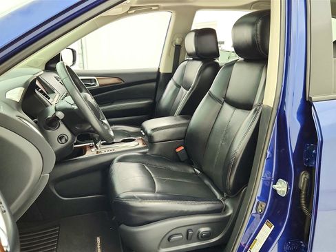 Used 2018 Nissan Pathfinder Platinum FWD image 32