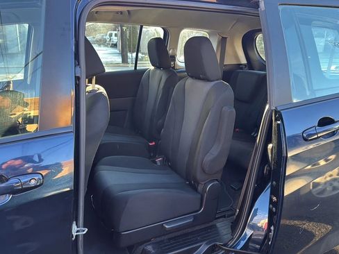 Used 2014 MAZDA MAZDA5 Sport image 28
