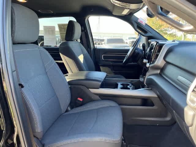 Used 2024 RAM 3500 Big Horn w/ Sport Appearance Package AWD/4WD image 19