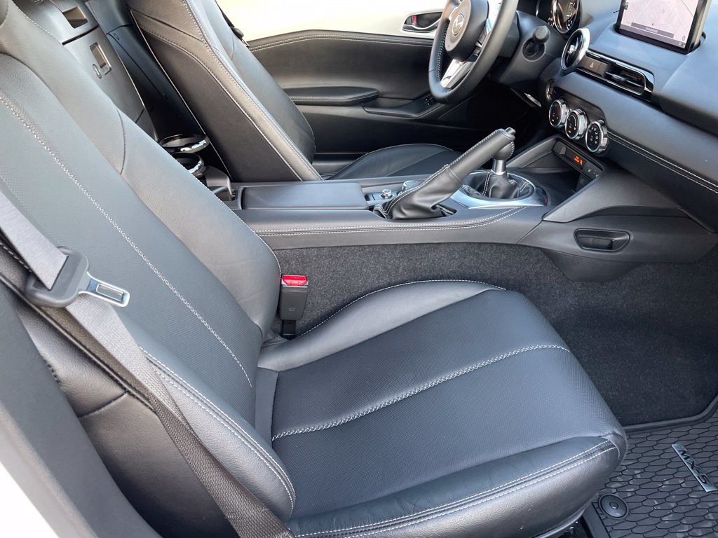 Used 2024 MAZDA MX-5 Miata Grand Touring RWD image 18