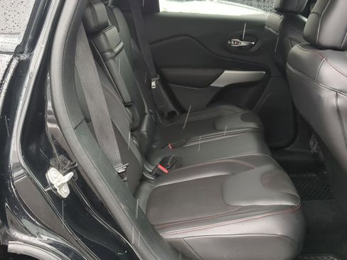 Used 2018 Jeep Cherokee Trailhawk w/ Comfort/Convenience Group image 25