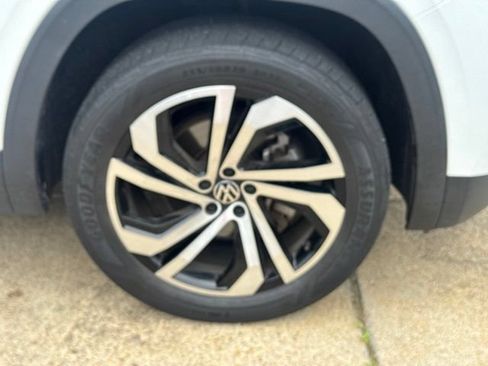 Used 2022 Volkswagen Atlas SEL AWD/4WD image 36