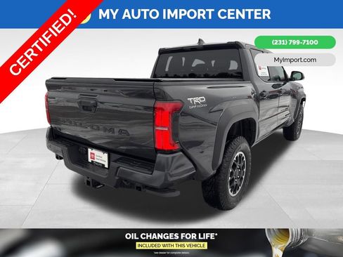 Used 2025 Toyota Tacoma TRD Off-Road image 7