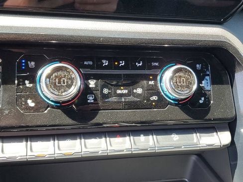 New 2026 GMC Sierra 1500 AT4 w/ AT4 Premium Package AWD/4WD image 24