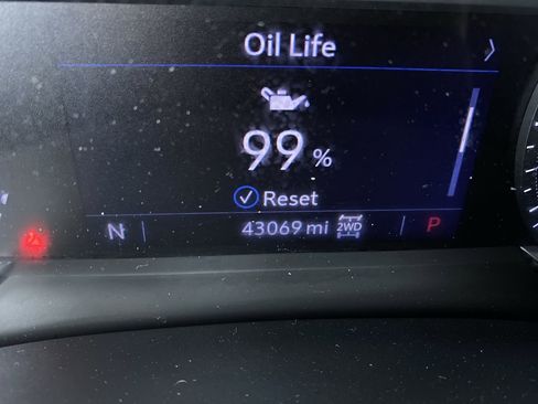 Certified 2022 Cadillac XT5 Premium Luxury image 4