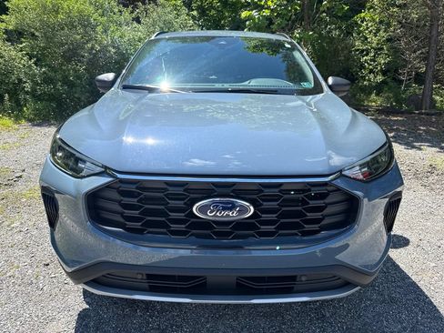 Used 2026 Ford Escape ST-Line w/ Cold Weather Package AWD/4WD image 2
