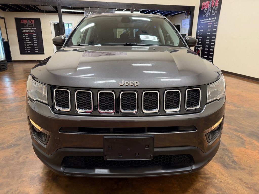 Used 2019 Jeep Compass Latitude w/ Cold Weather Group AWD/4WD image 4