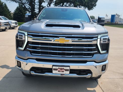 Certified 2026 Chevrolet Silverado 2500 LTZ w/ LTZ Convenience Package AWD/4WD image 2