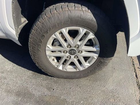 Used 2025 Toyota Tundra SR AWD/4WD image 12