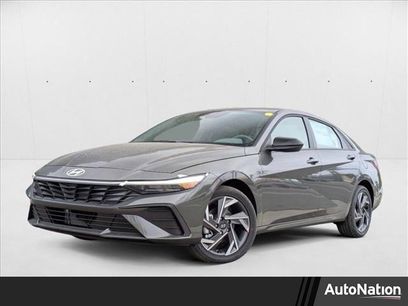 New 2025 Hyundai Elantra SEL