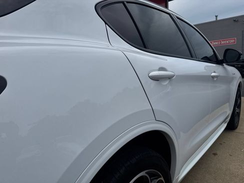 Used 2023 Alfa Romeo Stelvio Veloce AWD/4WD image 6