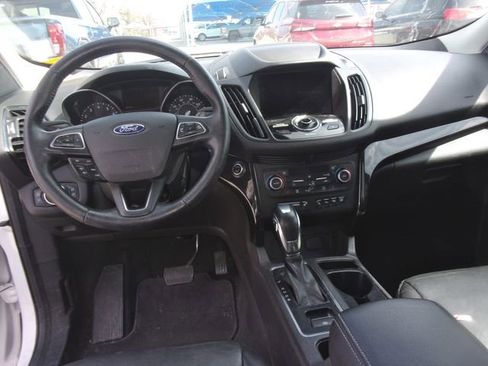 Used 2019 Ford Escape Titanium image 9