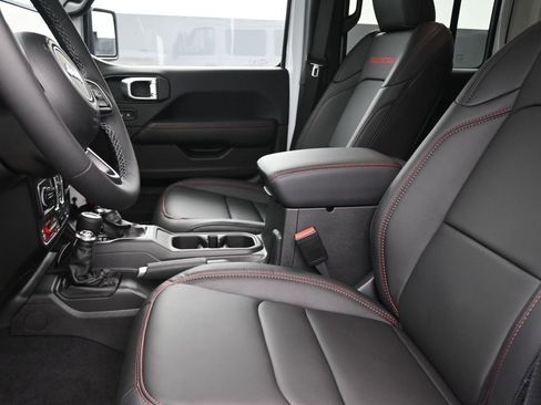 New 2026 Jeep Wrangler Unlimited Rubicon image 13